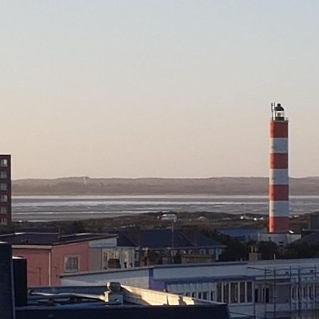 Berck: front de mer avec vue sur la plage Extérieur photo