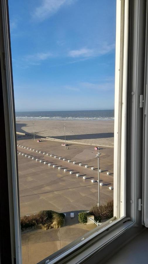 Berck: front de mer avec vue sur la plage Extérieur photo