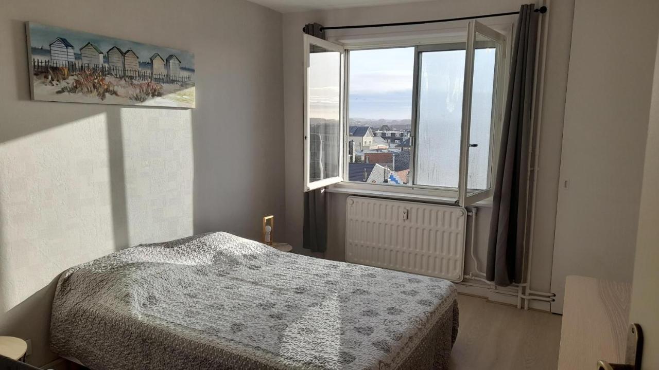 Berck: front de mer avec vue sur la plage Extérieur photo